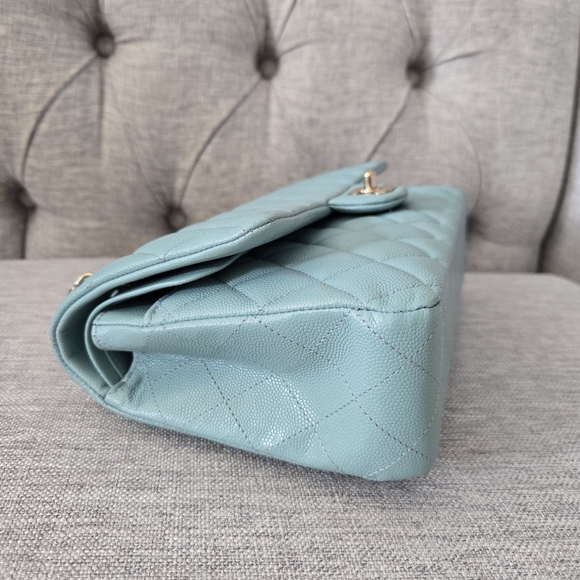 Authentic Chanel Medium Classic Flap Tiffany Blue Caviar - Picture 4 of 16